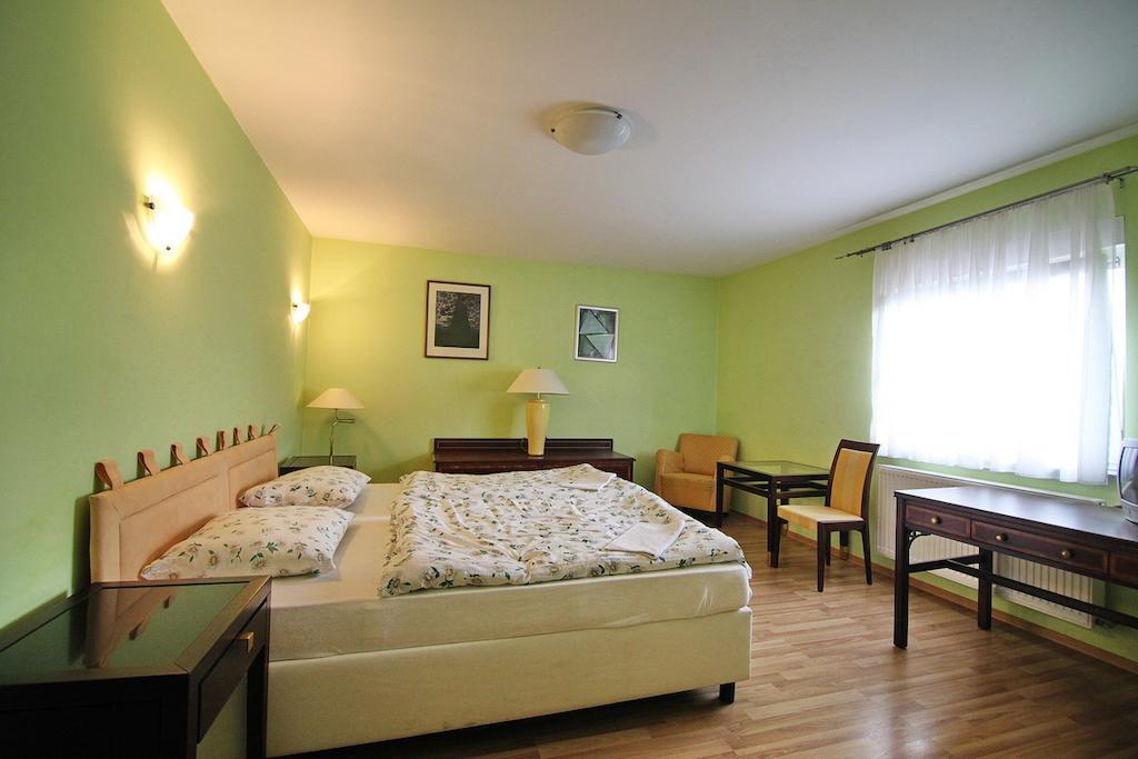 Noclegi Europa Boleslawiec  Exterior foto